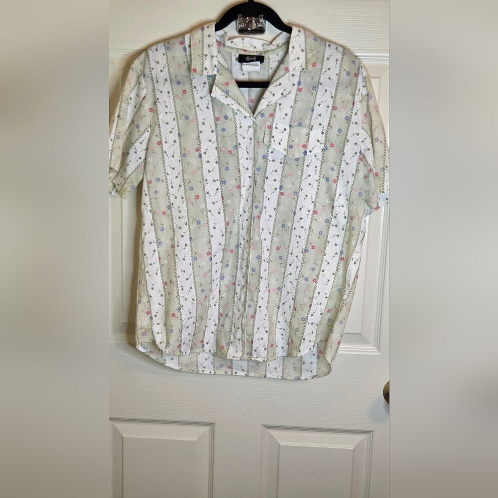 Tapestry M White Vtg 80th Floral Print Shrtslv CottonBlend ButtonsUp Women Shirt